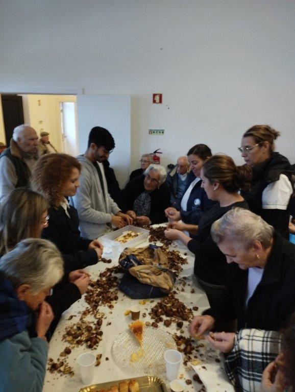 Idade + Ativa celebra o tradicional Magusto com os idosos do concelho